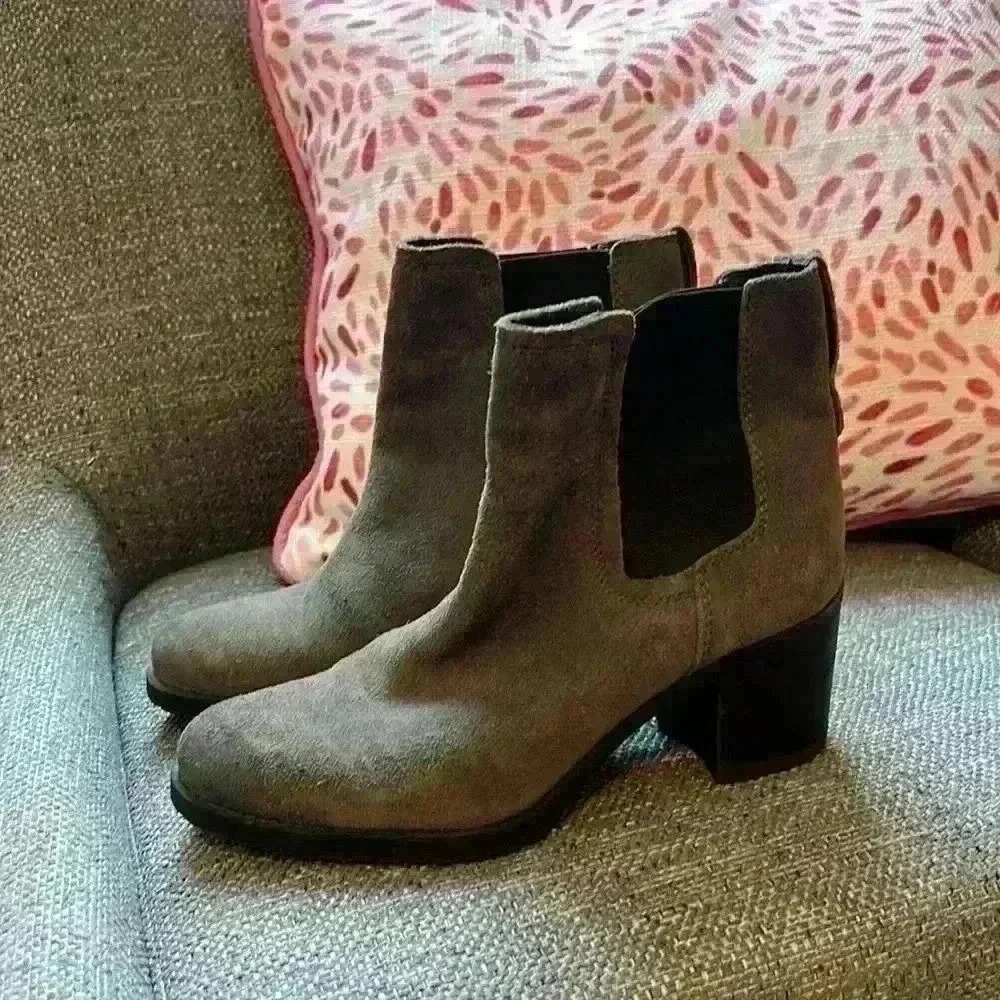 Sam Edelman Size 7.5 Women's Boots Gray Suede